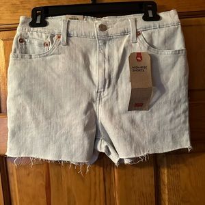 Levi’s size 8/29 high rise shorts